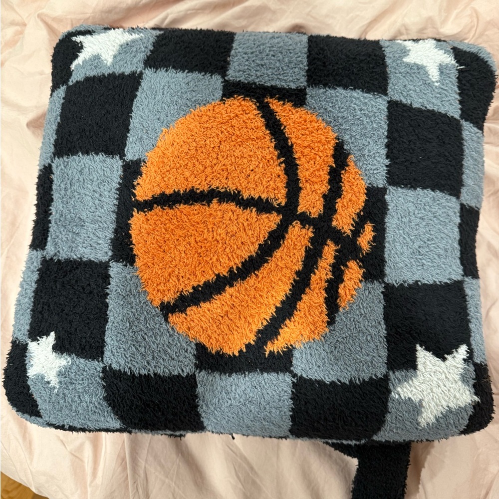 Krista Horton staykation Basketball Checkered Quillow